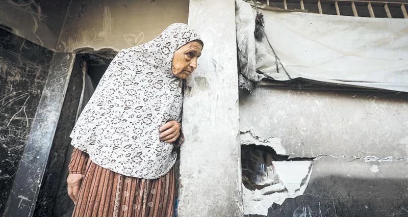 شهداء بغزة ووتيرة الهدم بالضفة