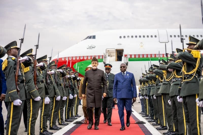 Sultan Begins Angola State Visit