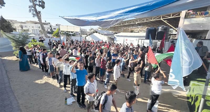 Gaza schools reopen amid Israeli shelling