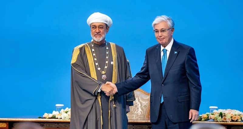 Sultan and Kazakh President meet honors