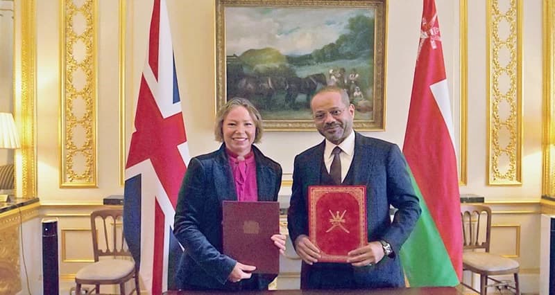 عُمان والمملكة توقعان مذكرتي نوايا في الفضاء والذكاء الاصطناعي