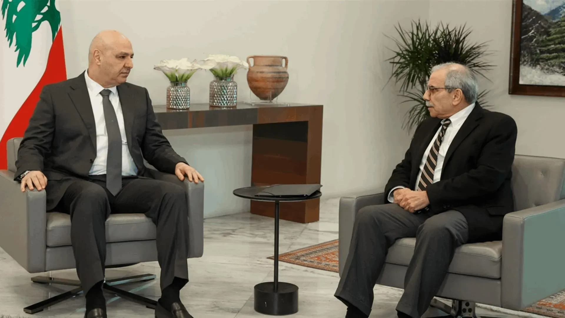 Washington's stance convinces Aoun and Salam