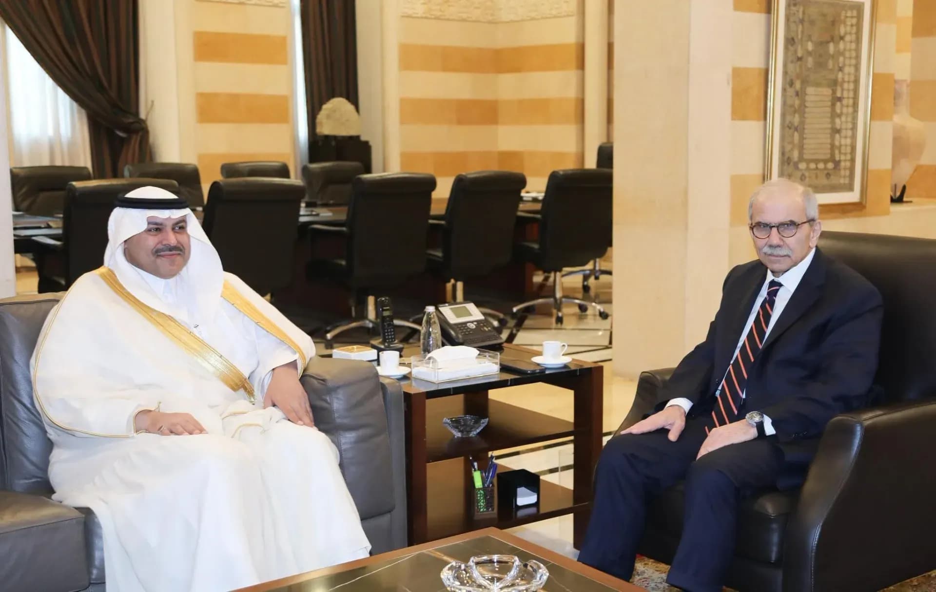 Thamoun Ammar Al-Dosari praises support and discusses economic ties