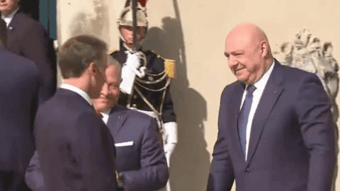 Aoun Macron talks on Israeli attacks and UNIFIL