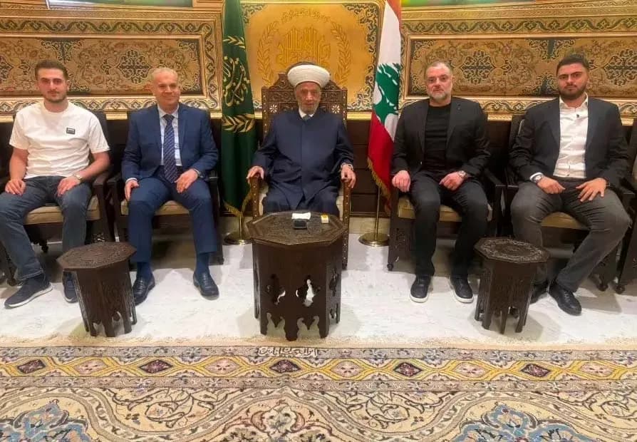 المفتي دريان يلتقي بشارة سروجي وعائلته