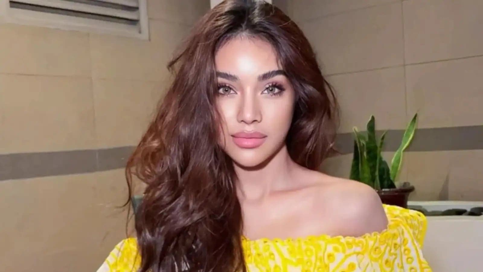 Indonesia's Earth Beauty Queen Dies at 26