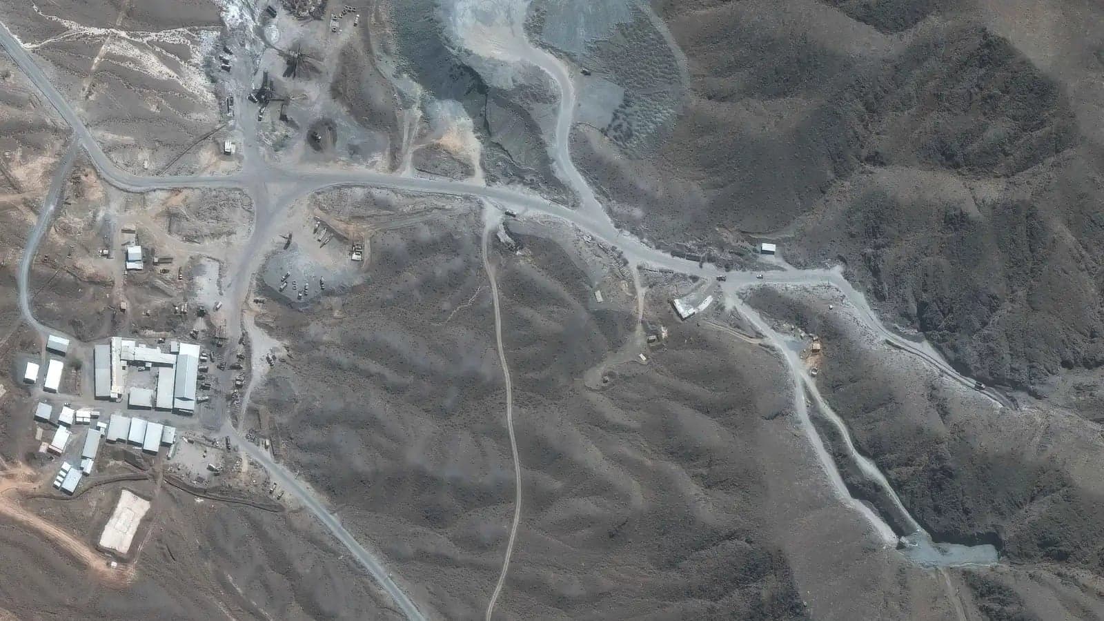 International nuclear barter proposes Strait opening