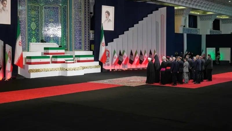 Debate on Khamenei's legacy sans Majtaba