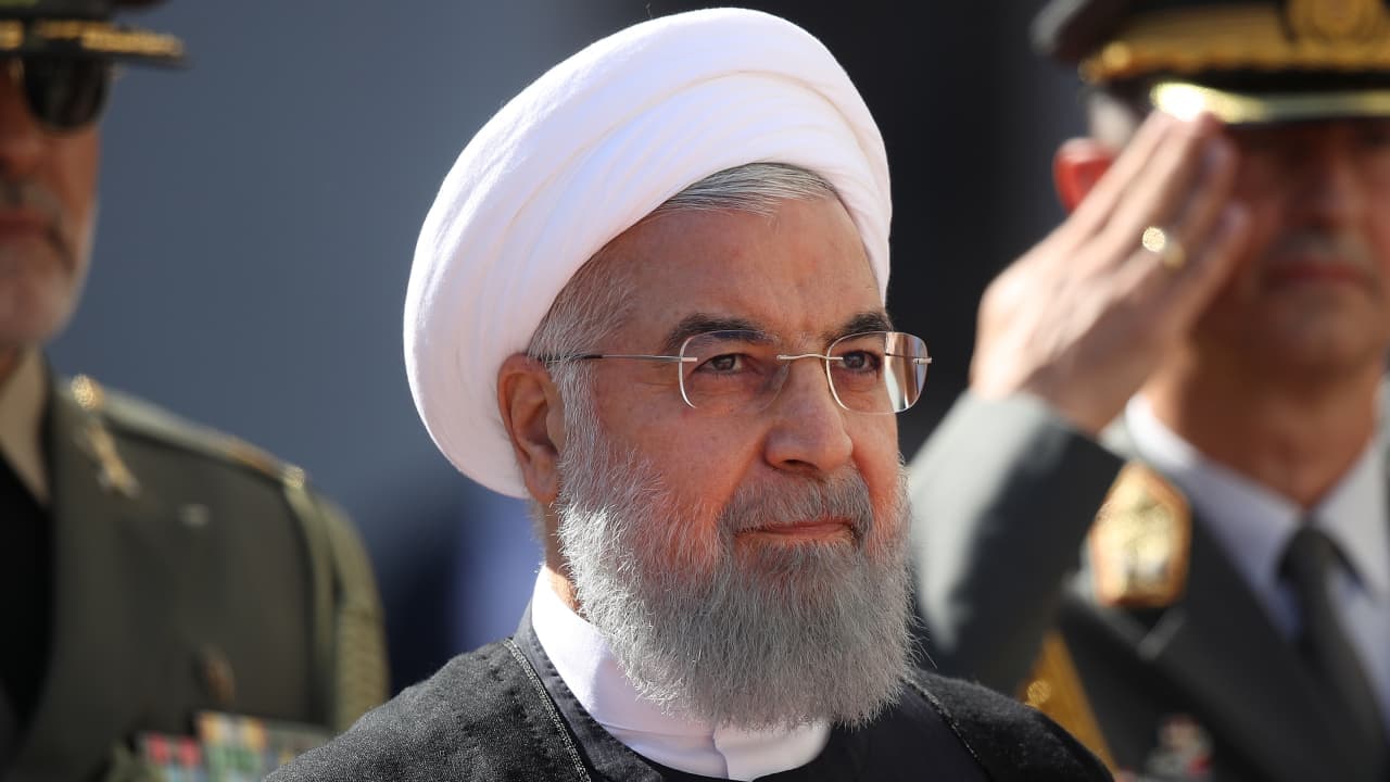 إيران السابق يدعو لاستفتاء بشأن الحرب