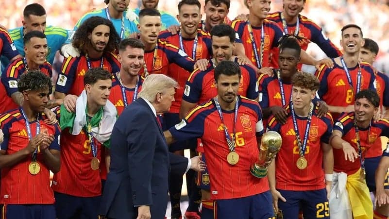 Trump reenacts Chelsea and Spain wins