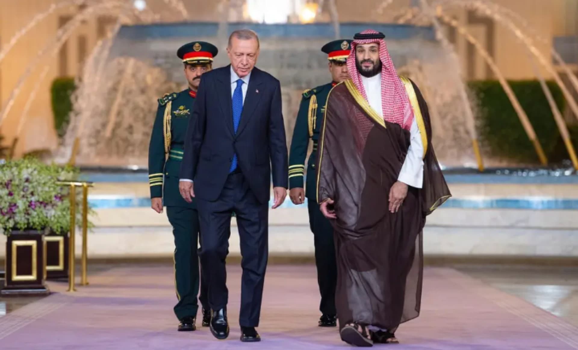 Turkey advances in Lebanon after Syria visit
