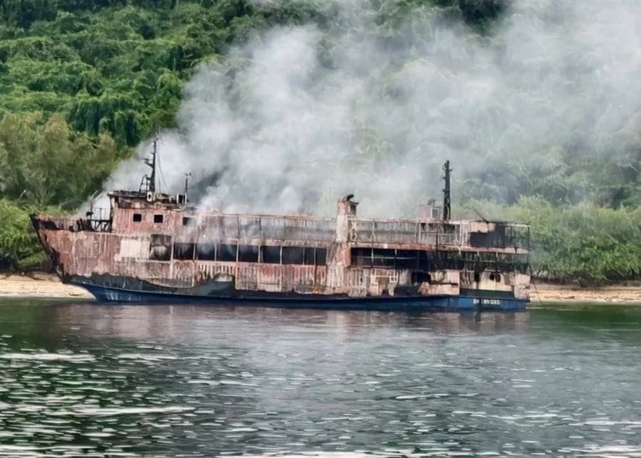 Philippines boat fire death toll rises