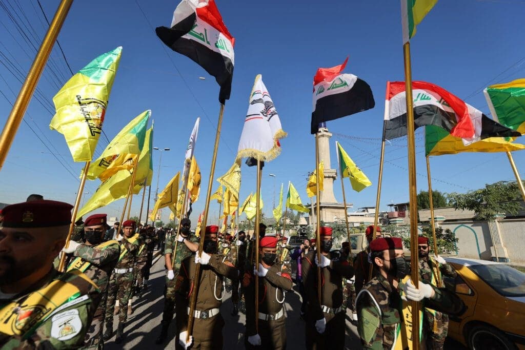 Syrian crowds at borders face potential confrontations