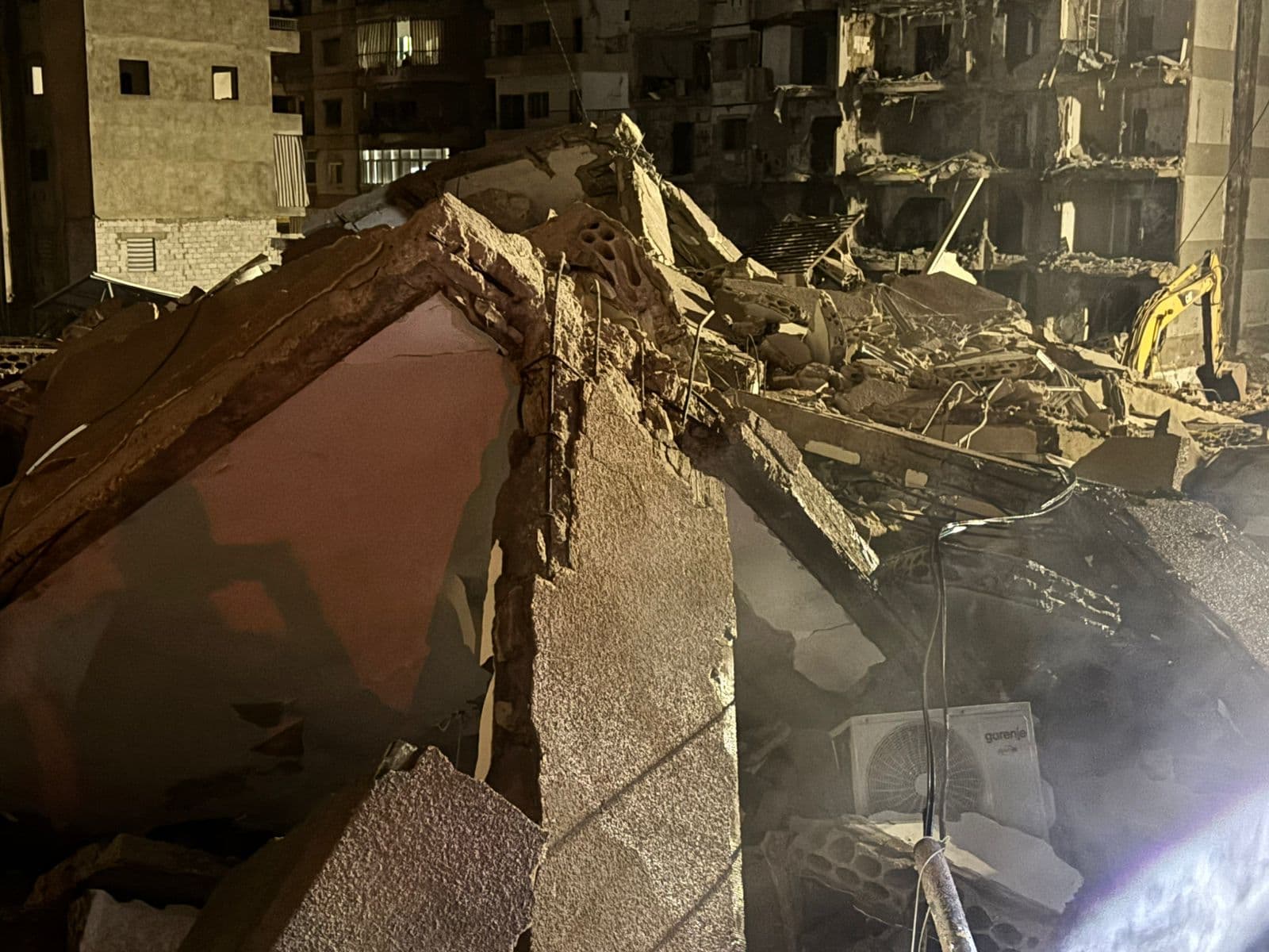Haret Hreik Municipality Warns to Avoid Damaged Buildings