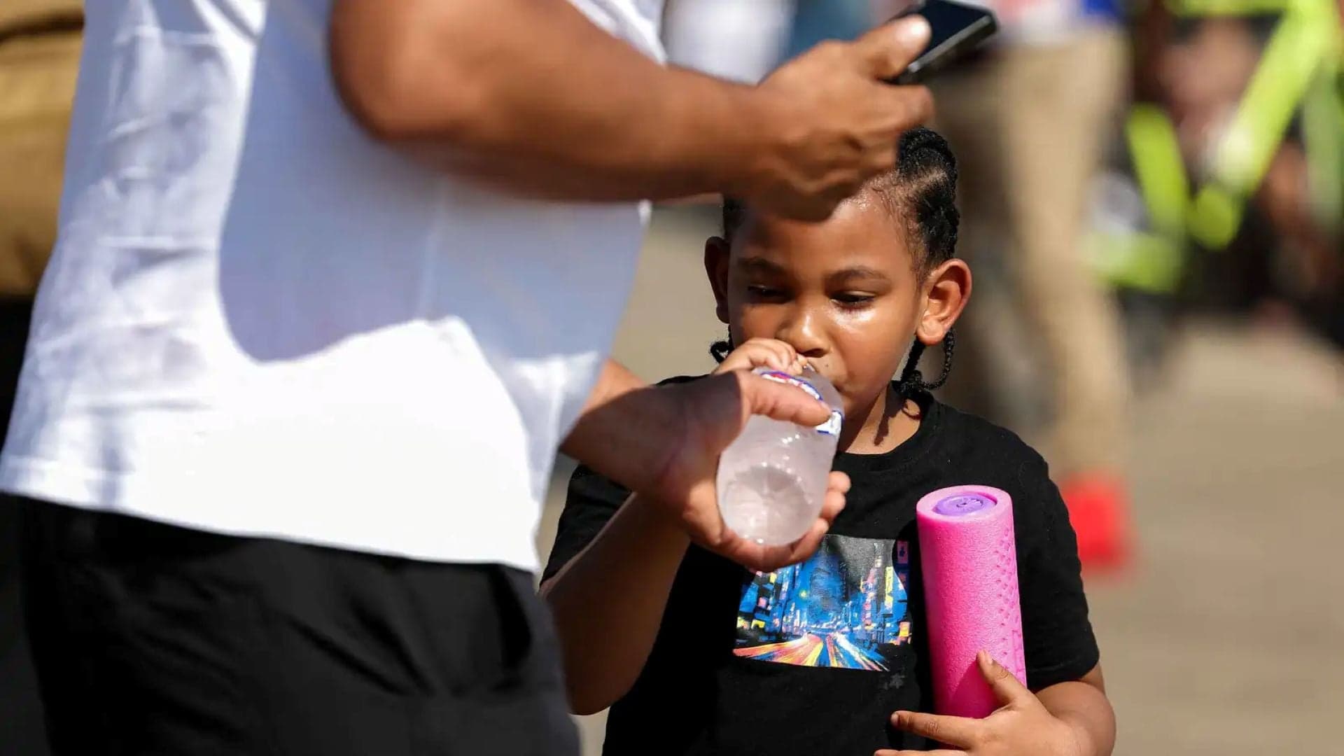 Are Cold Drinks Best for Summer Heat