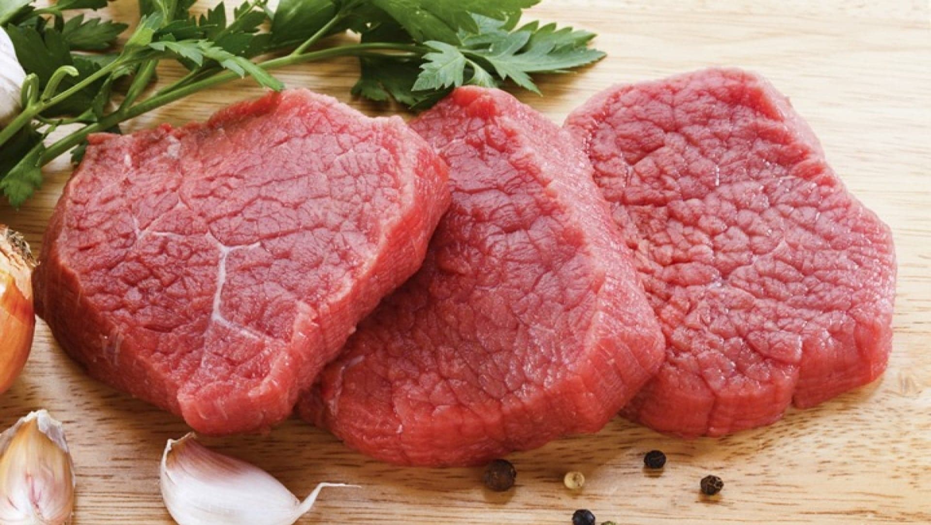 Beirut: Frozen Meats Marketed as Fresh