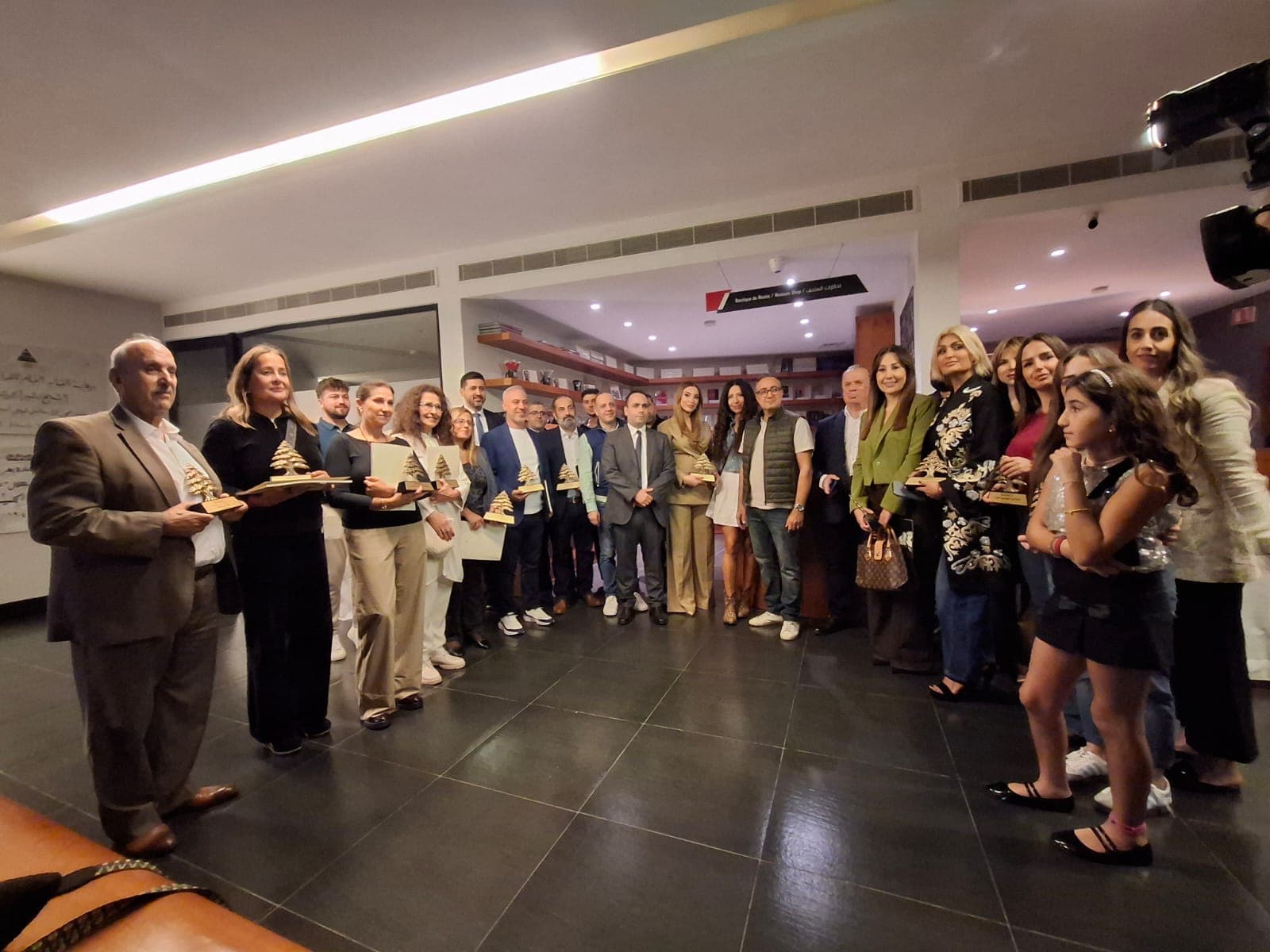 Independence Museum Hosts Journalist and Artist Visits
