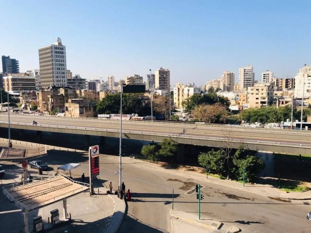 إطلاق نار على مقهى في الكولا وإصابات