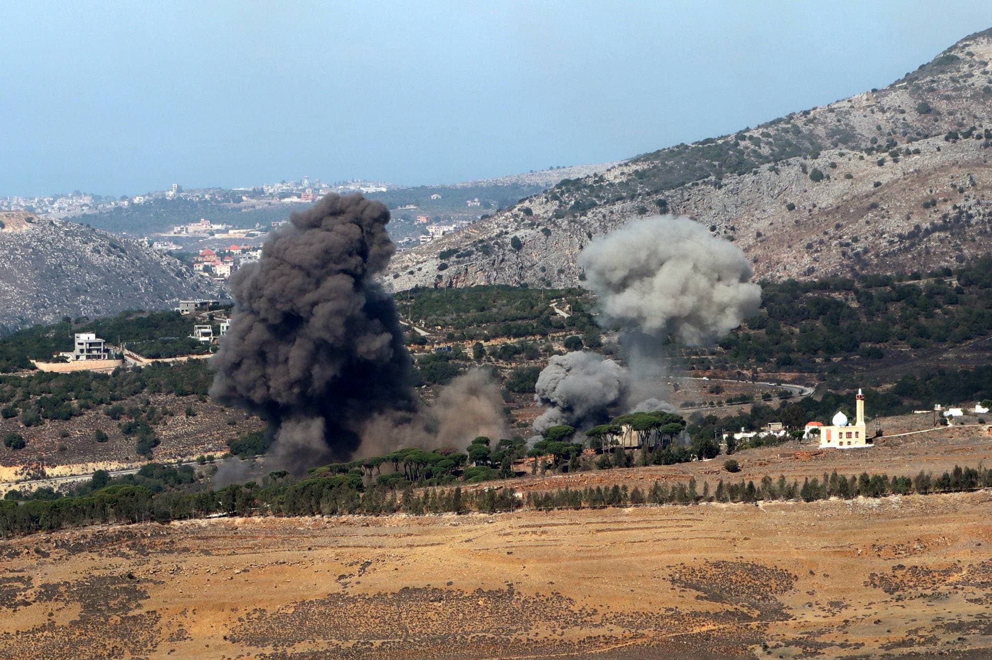 Lebanese army advances in Mays al-Jabal