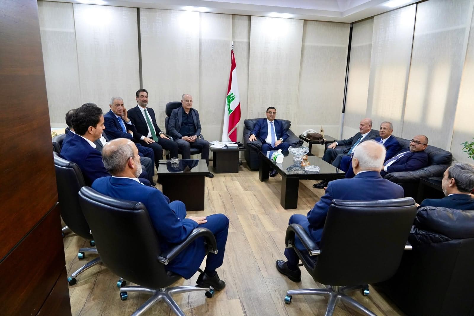 Dispute Attorney General Meets Sunni Deputies