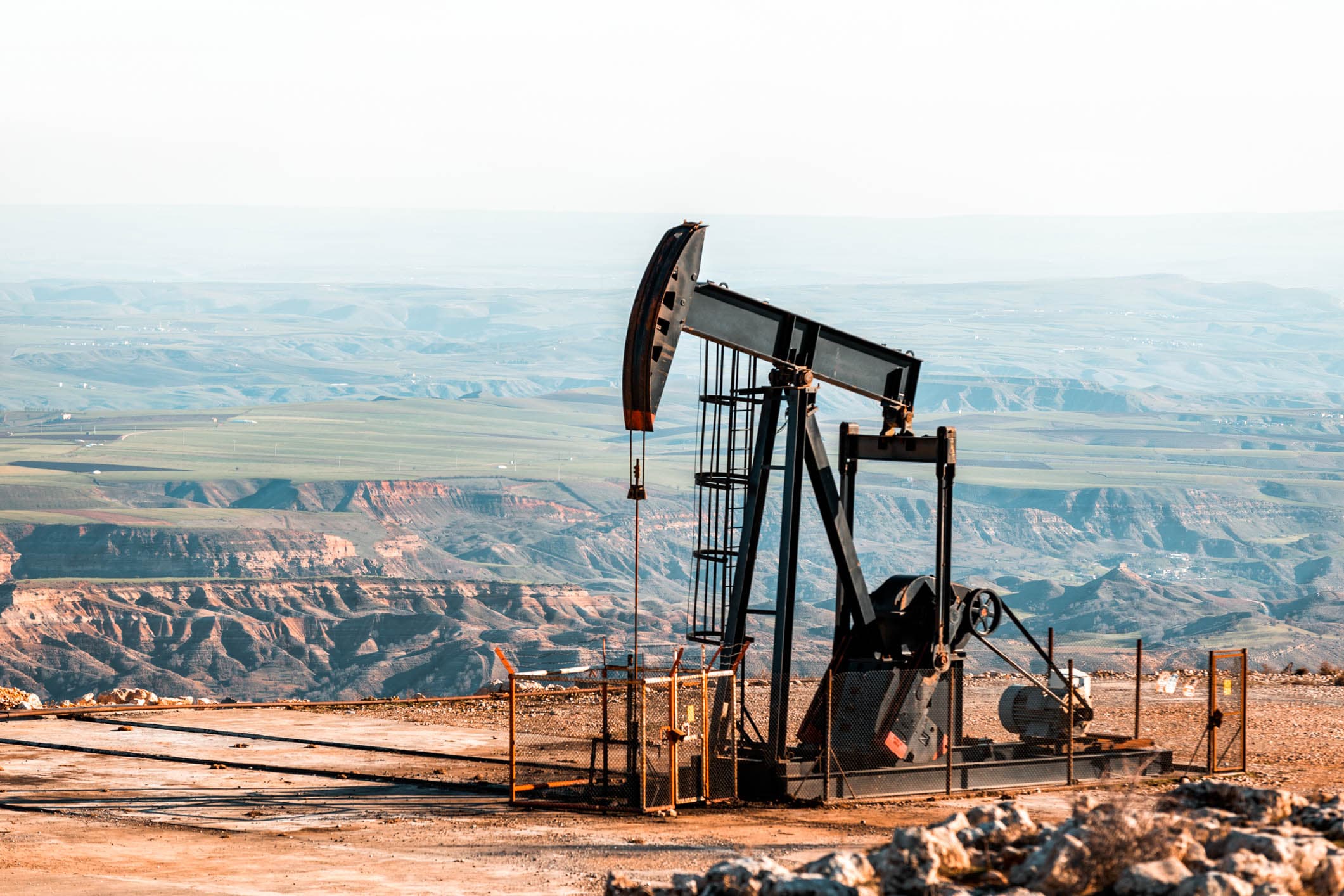 Oil drops following Trump Iran talk