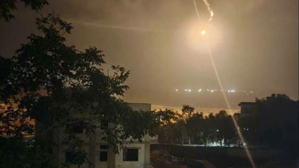 Raids and illumination bombs in the south