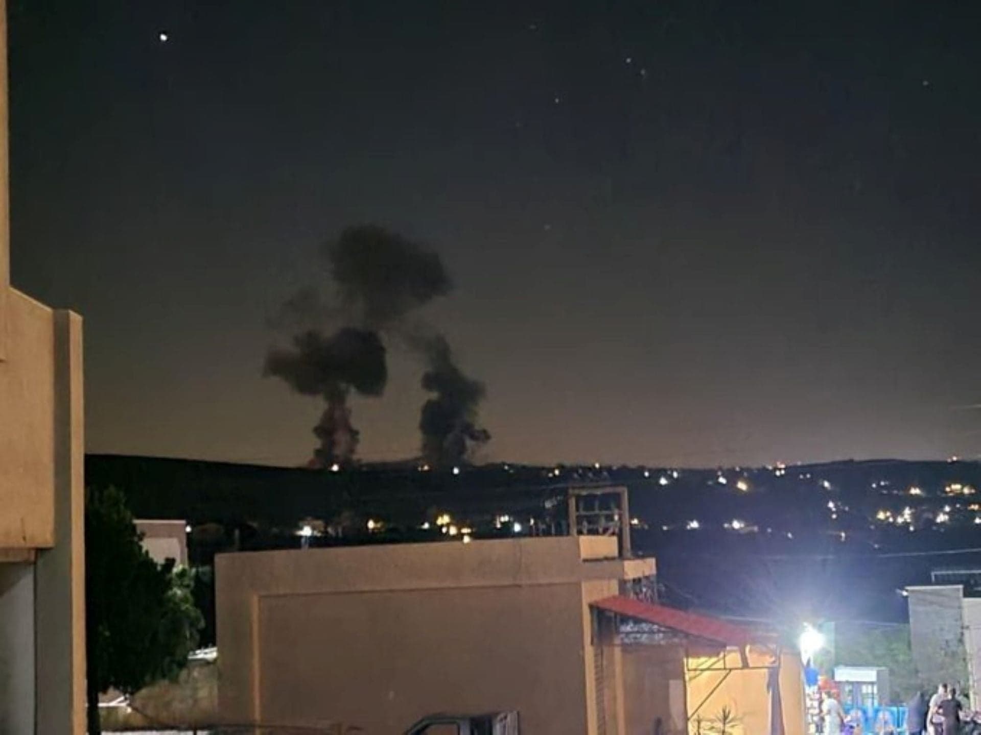 Violent Israeli blasts hit southern regions