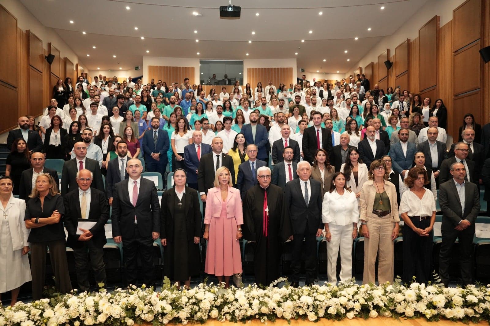 Lebanese University Offers Robotic Surgery Degree