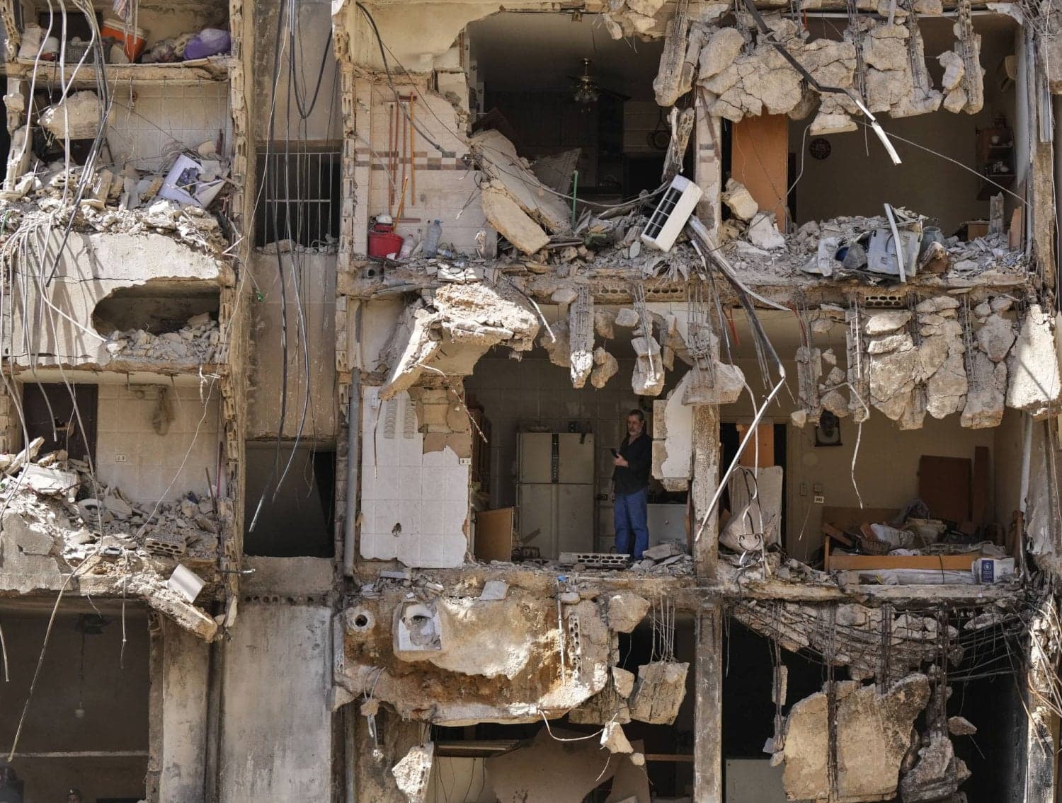 Lebanese economy faces $5B loss and GDP falls to $35B