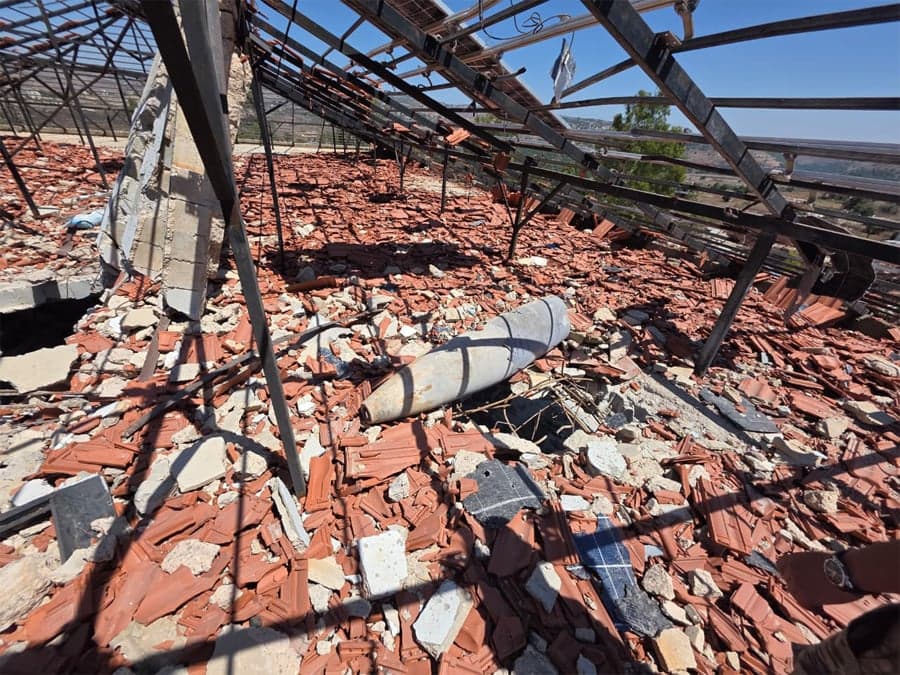 Army Clears Unexploded Missiles and Bombs