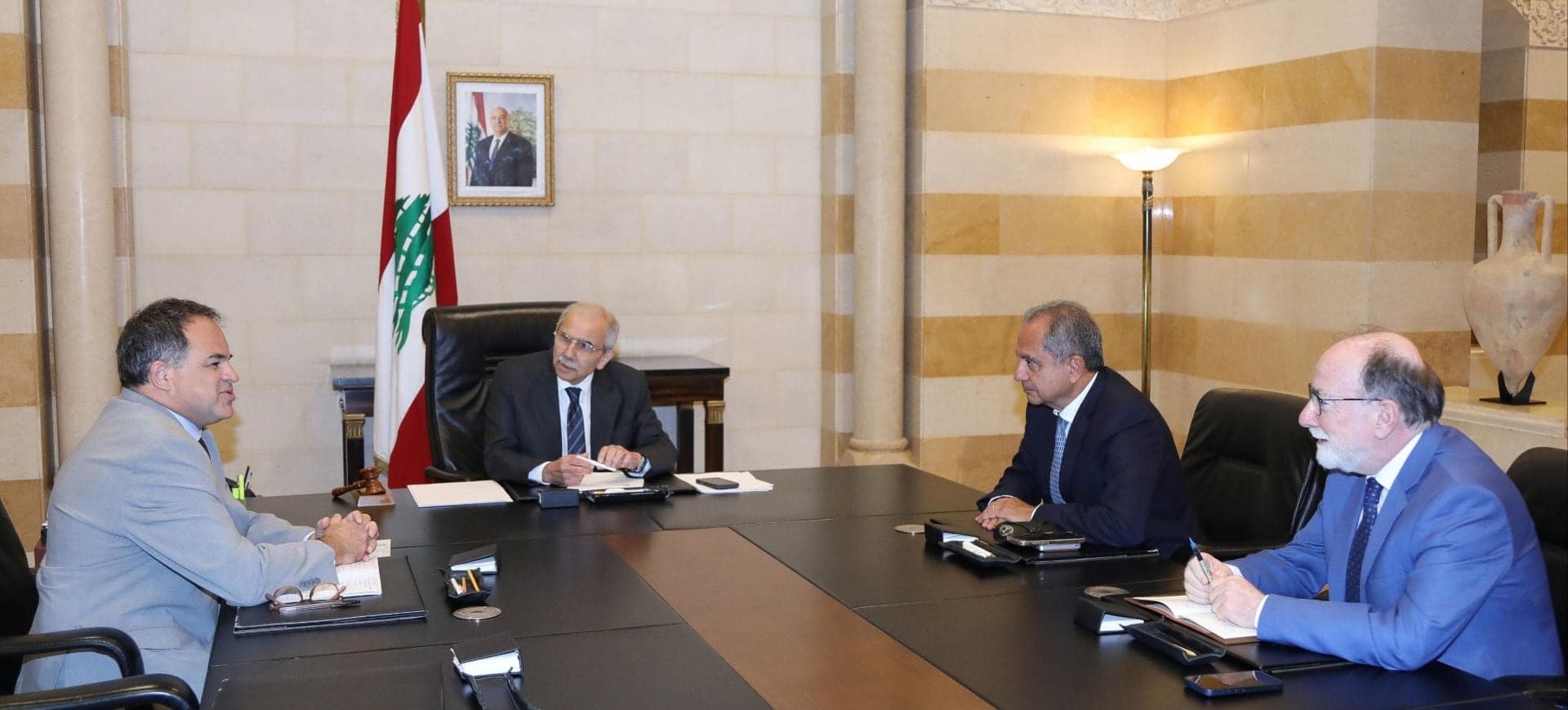 Electricity reforms discussed with World Bank in Lebanon