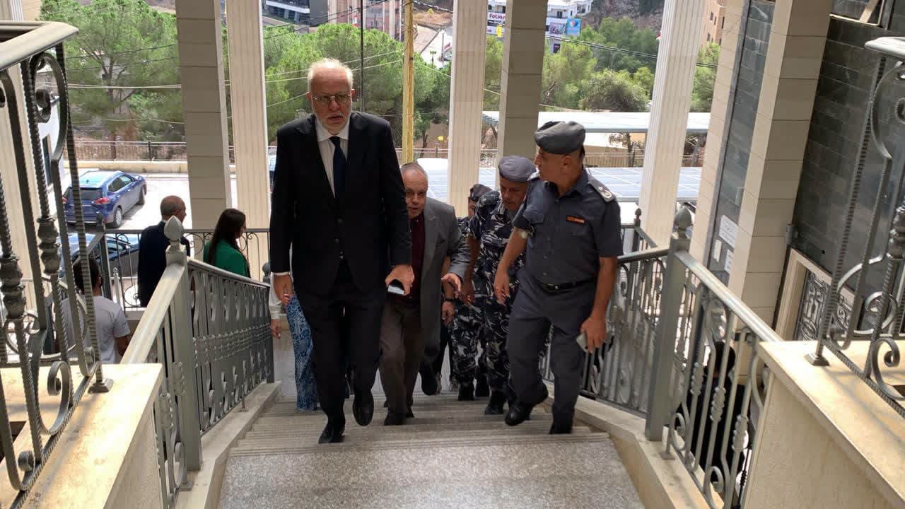 نصار يزور قصر عدل النبطية ويؤكد على إصلاح الأضرار