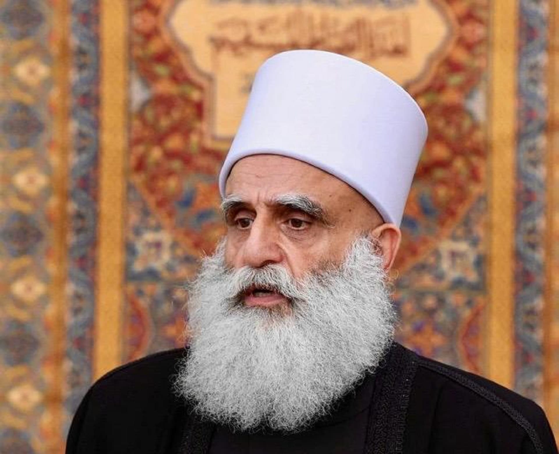 شيخ العقل يهنئ العماد هيكل على مواجهة العدوان