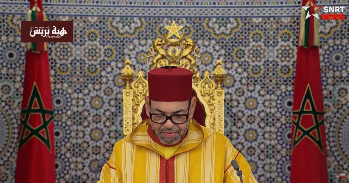 الملك يؤكد اهتمامه بخدمة الشعب