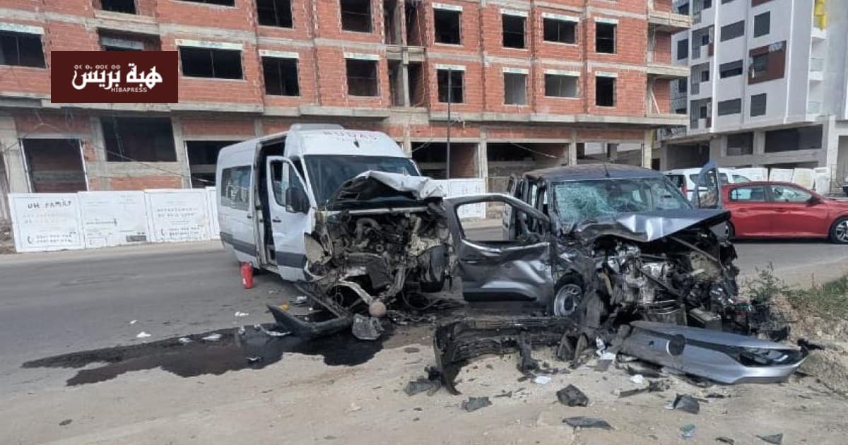 Tangier crash injures 10 near work vehicles