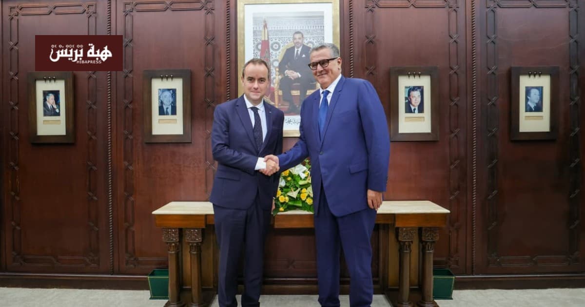 أخنوش يجري مباحثات ثنائية مع الوزير الأول الفرنسي في باريس