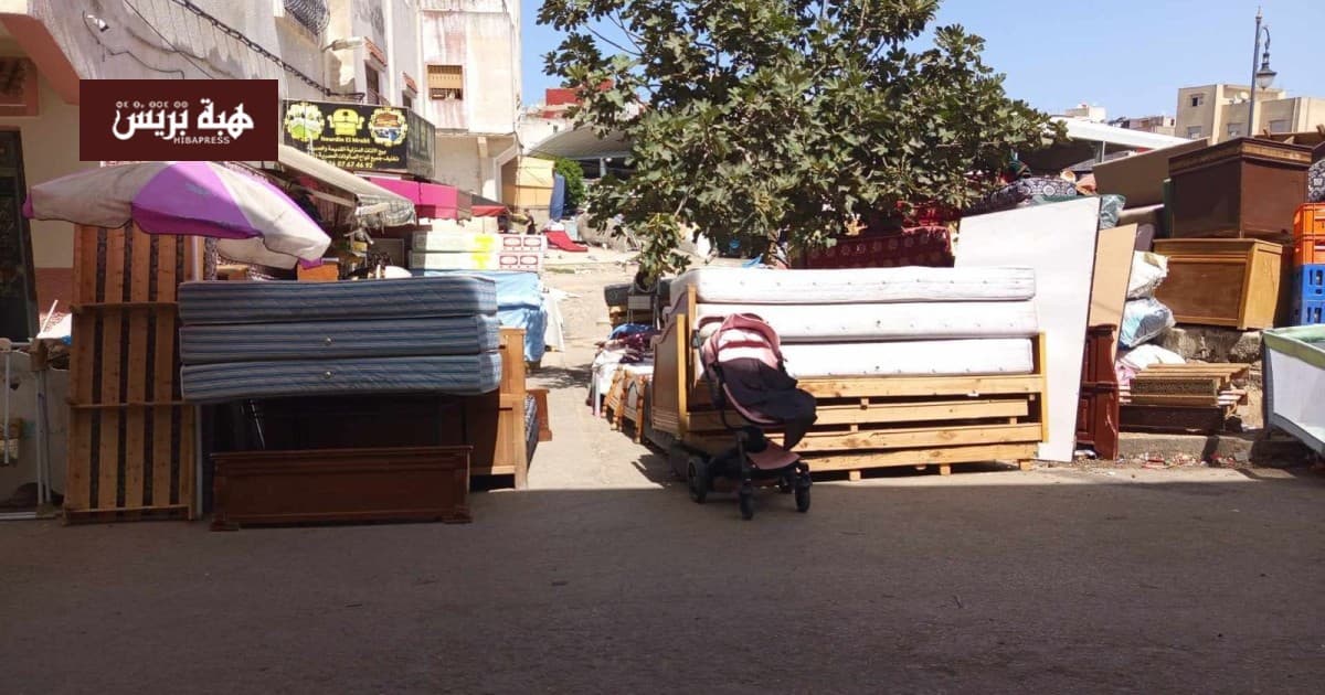 Tangier Furniture Seller Blocks Sidewalk