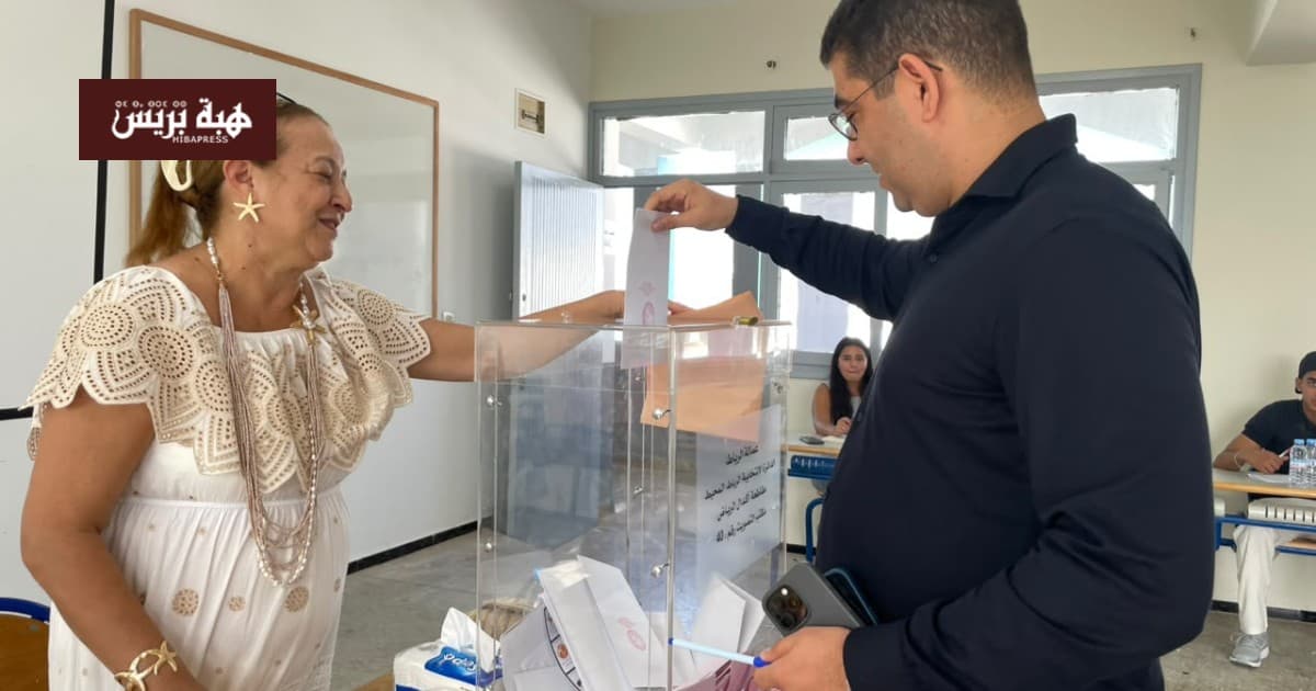 Mohamed Mahdi Bensaid votes in Rabat