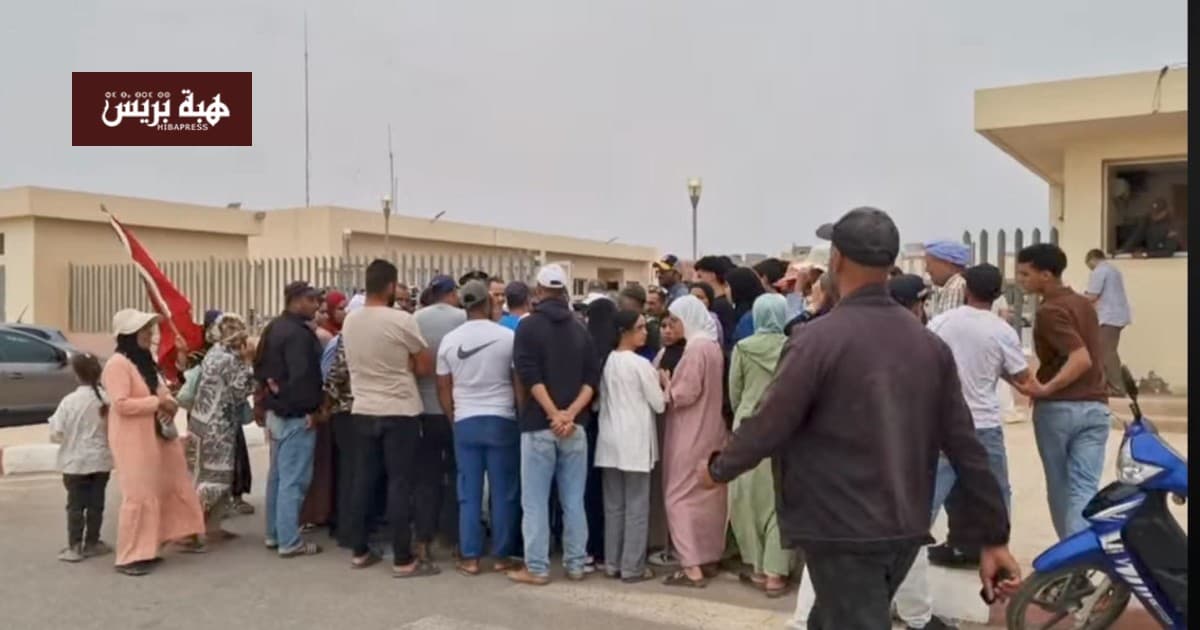Al-Buhturi students protest transfer