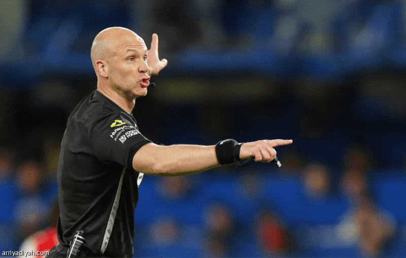 Taylor retires after 831 matches