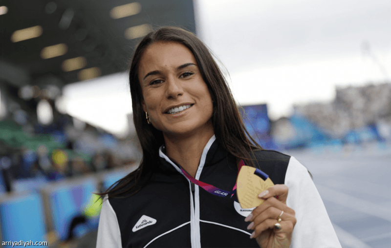 Zoe Takes 100m Gold at Commonwealth Games
