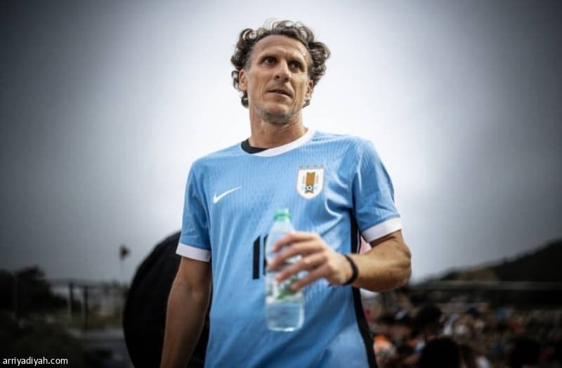 Uruguay's Forlán Leads in Two Missions