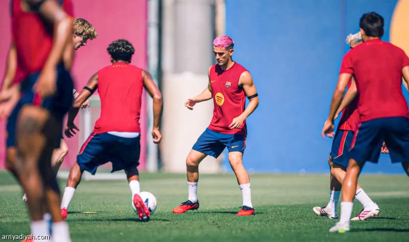 برشلونة يعيد جافي للمباريات