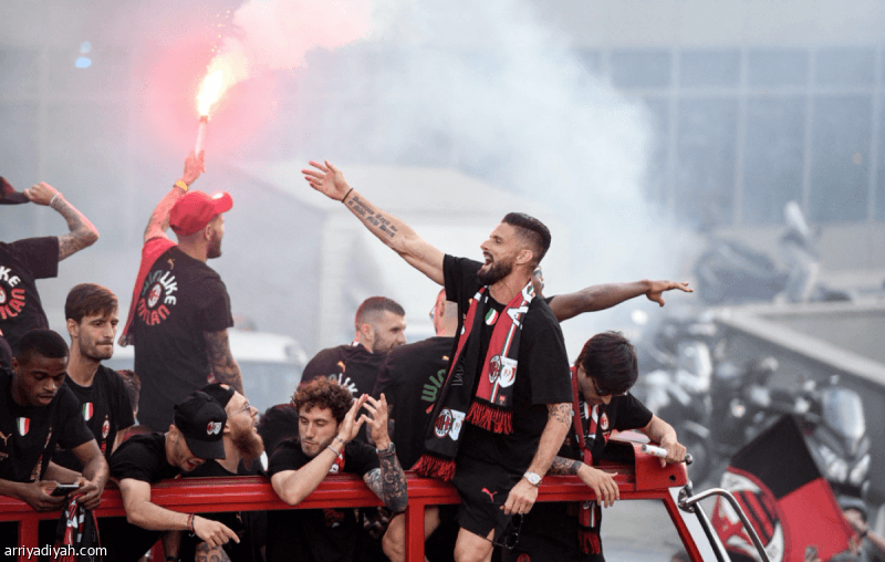 Milan backs Udinese boycott