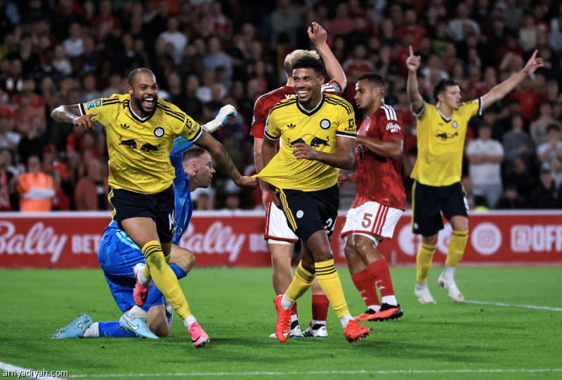 كأس الرابطة ليدز يفوز على فورست