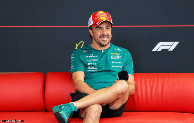 Alonso Signs New Deal with Aston Martin