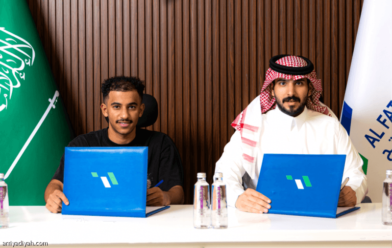 الفتح يجدد عقد العثمان لموسمين