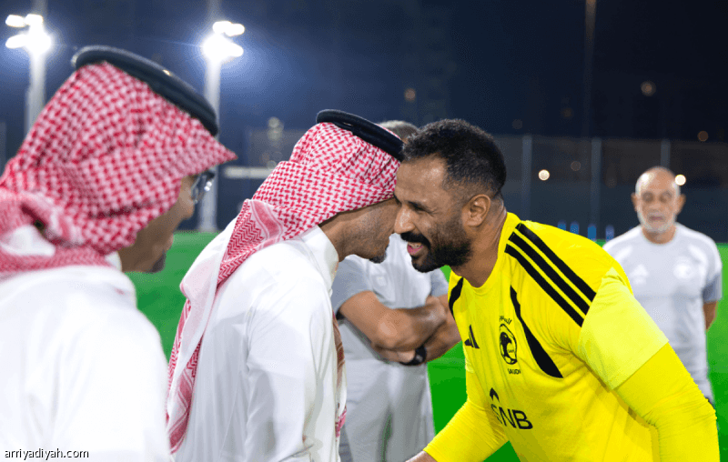 وزير الرياضة يدعم المنتخب