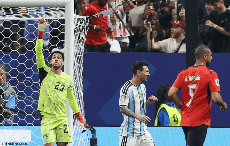 In front of Egypt, Messi misses the fourth goal
