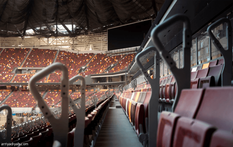 Aramco Stadium finishes stand installation